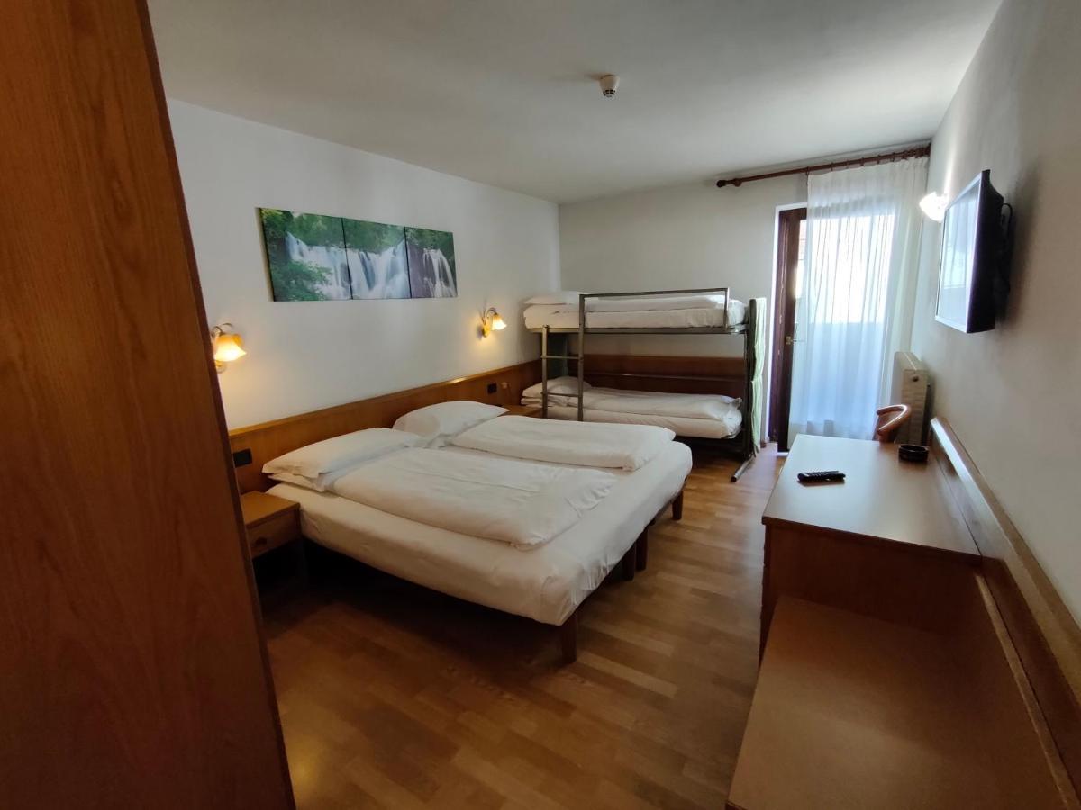 Hotel Denny 핀졸로 외부 사진