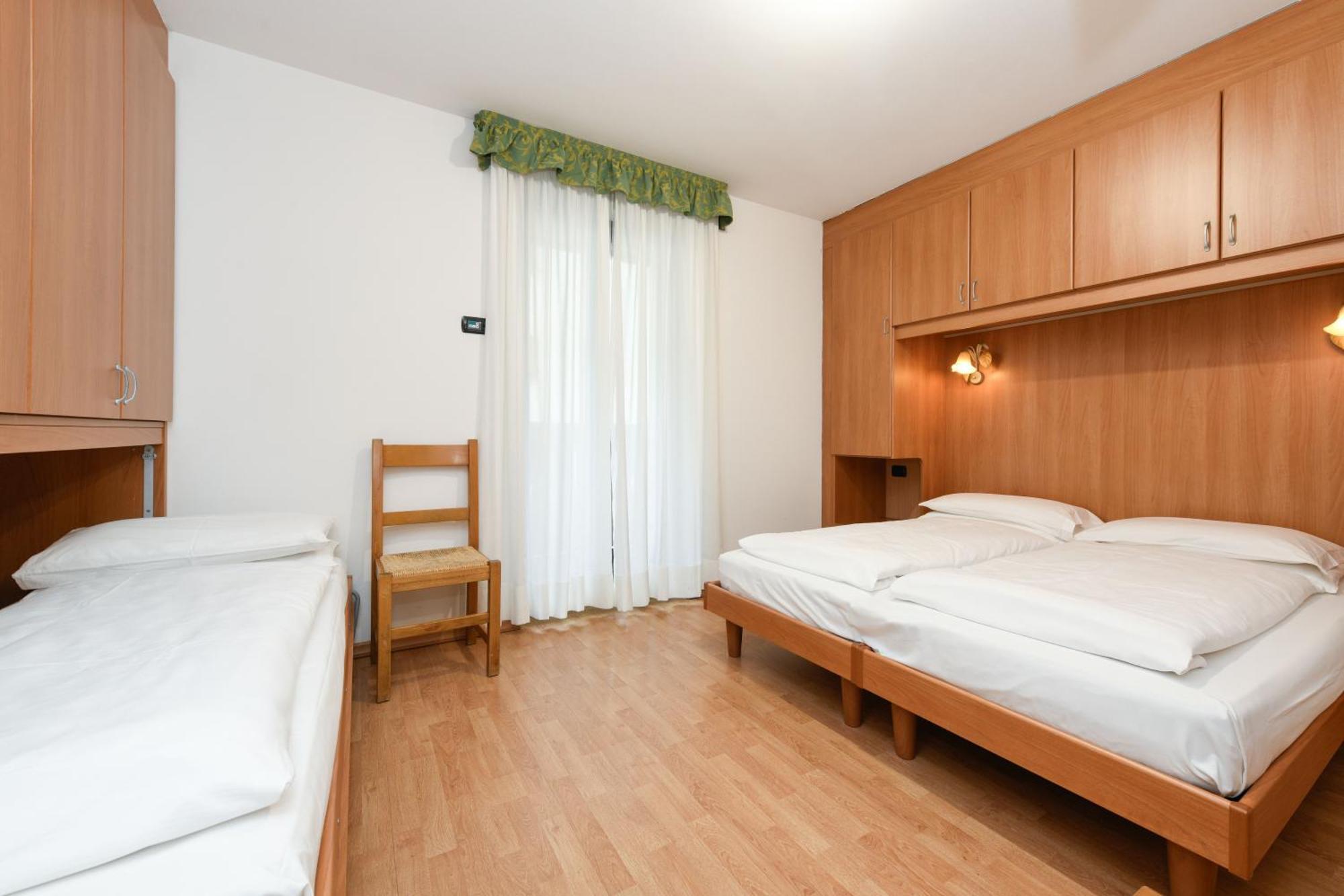 Hotel Denny 핀졸로 외부 사진