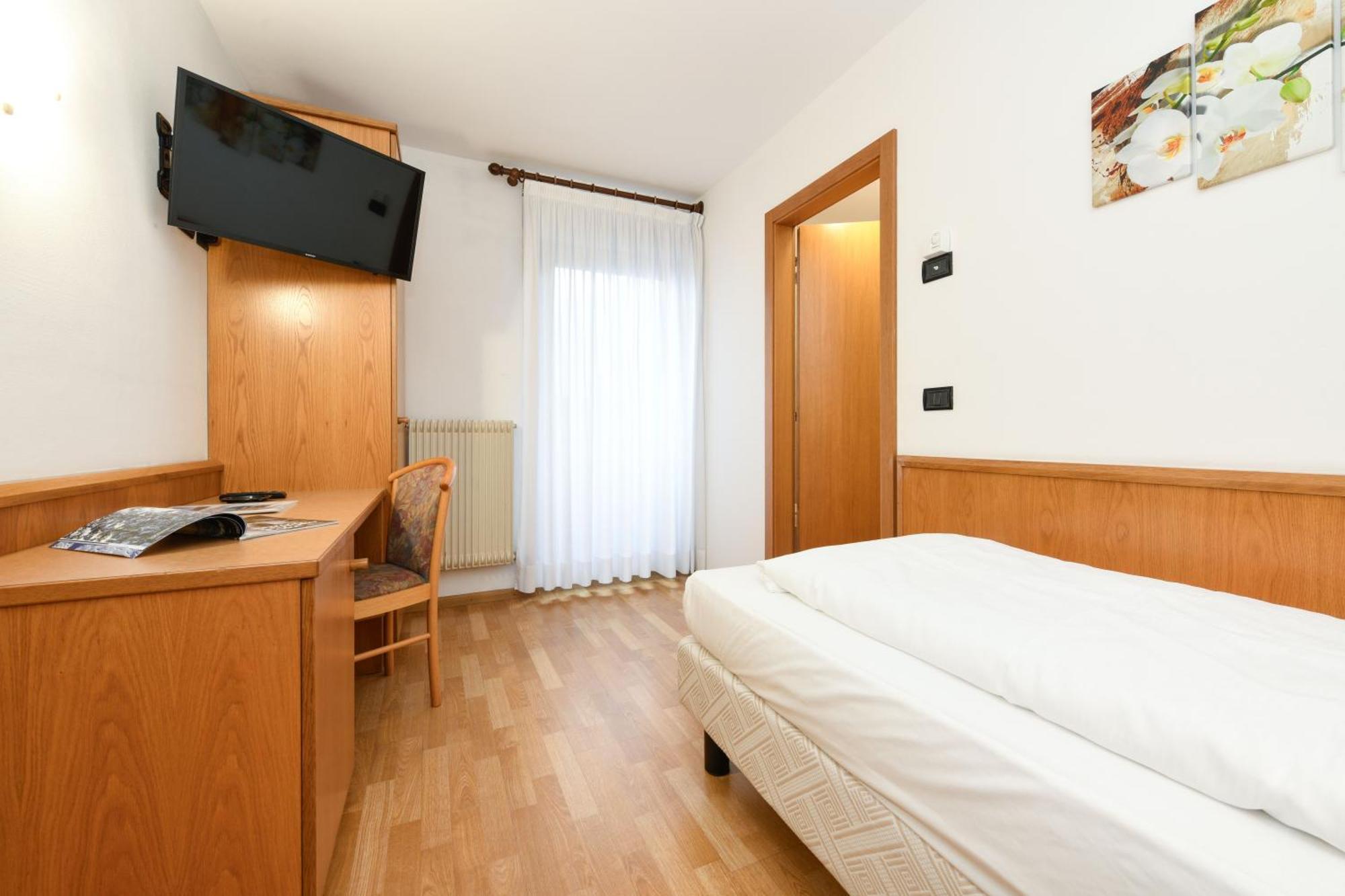 Hotel Denny 핀졸로 외부 사진